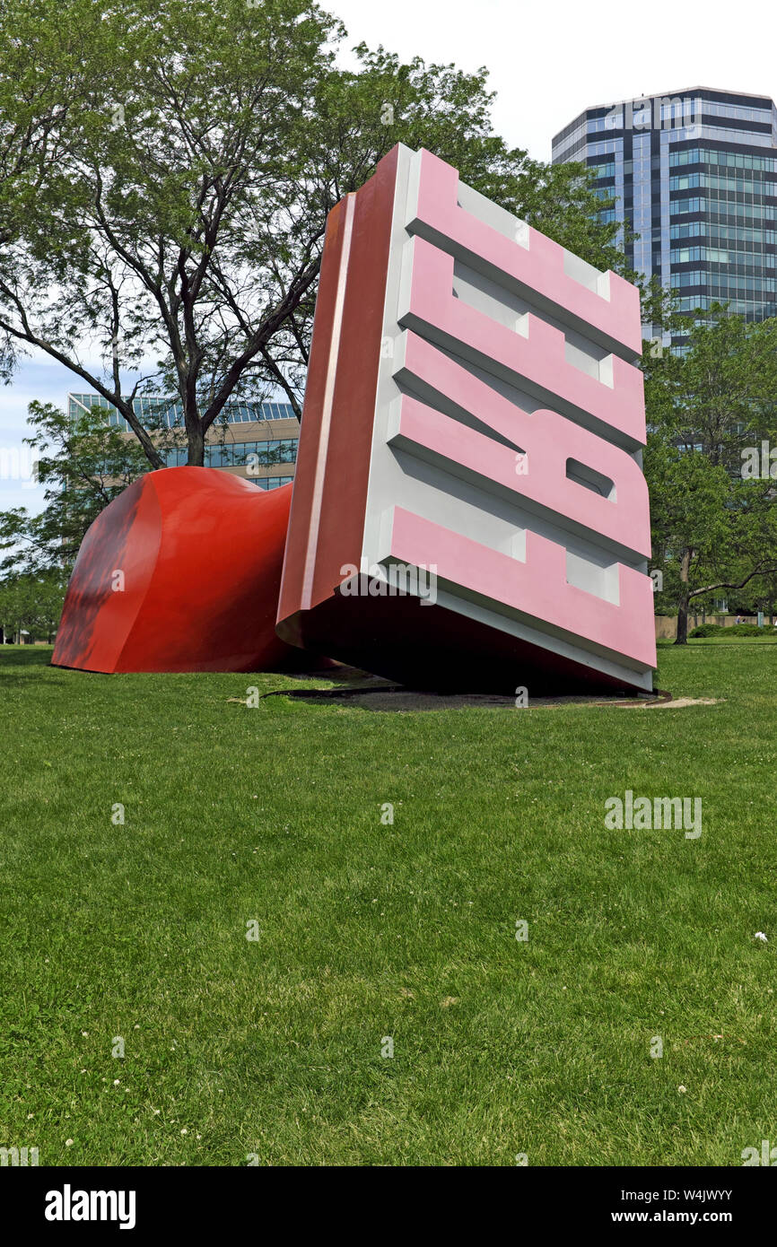 Die weltweit größte Stempel, von Oldenburg und VanBruggen, ruht in Willard Park in der Innenstadt von Cleveland, Ohio, USA. Stockfoto