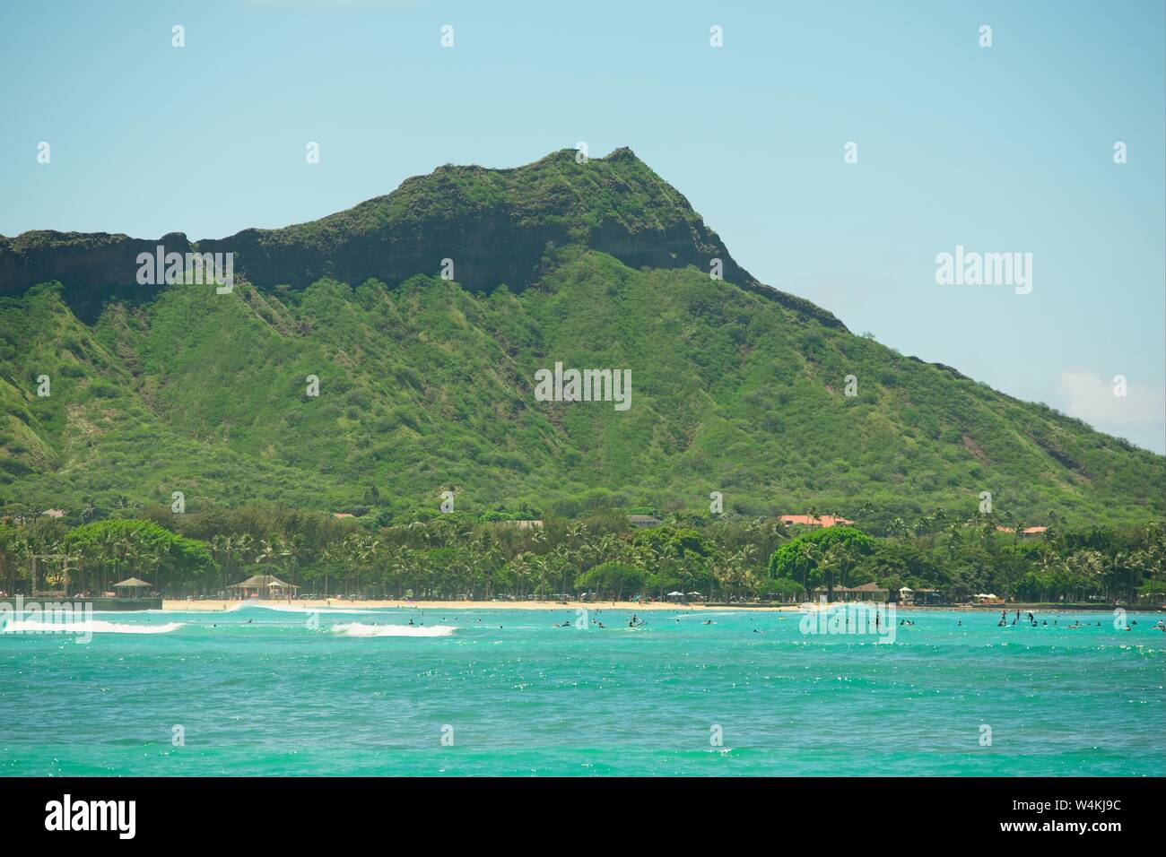 Aussicht auf Diamond Head von Waikiki Beach, Hawaii Stockfoto