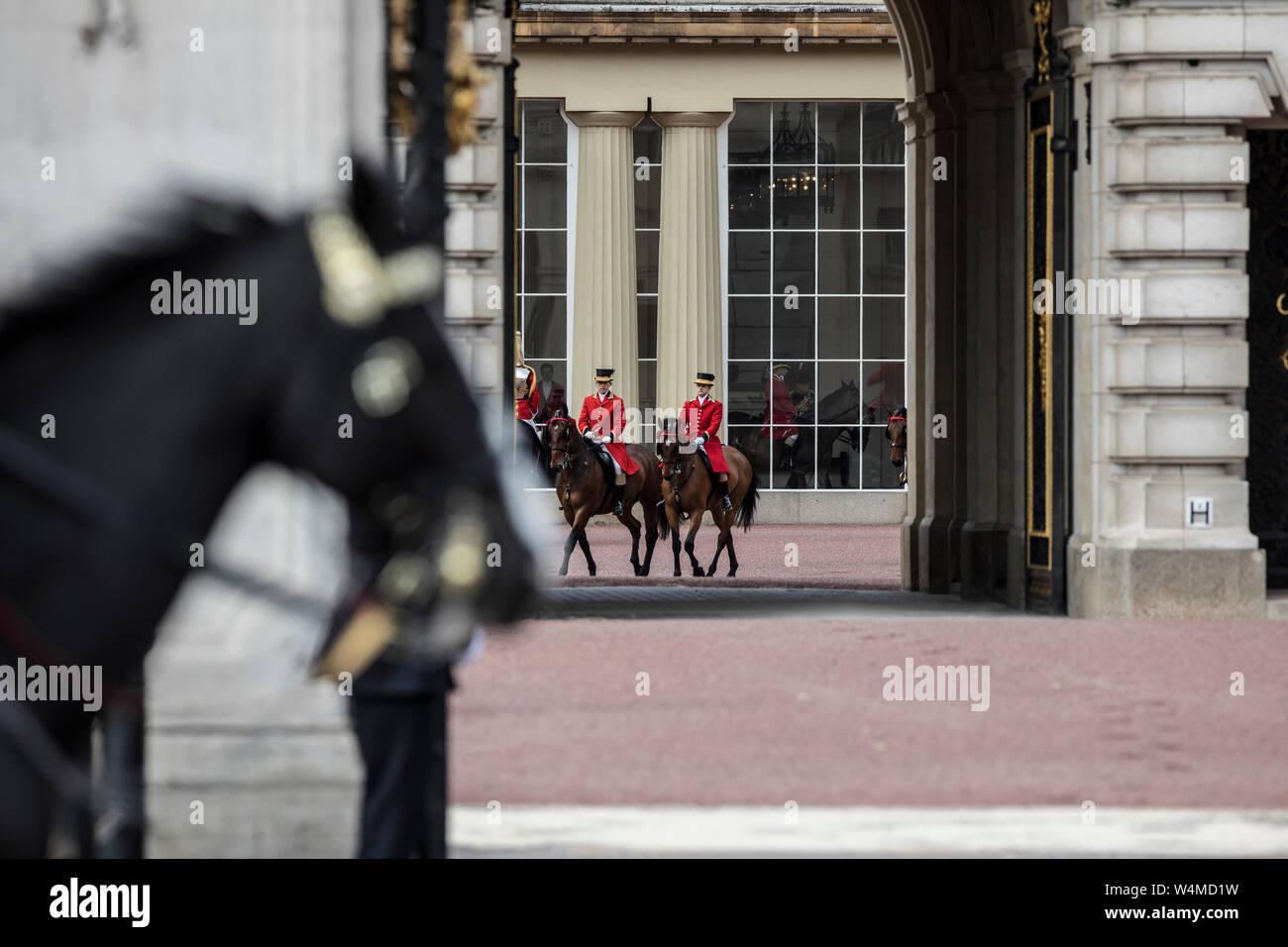 Die Farbe, Geburtstag Parade feiern der Königin außerhalb des Buckingham Palace, London, England, Vereinigtes Königreich Stockfoto