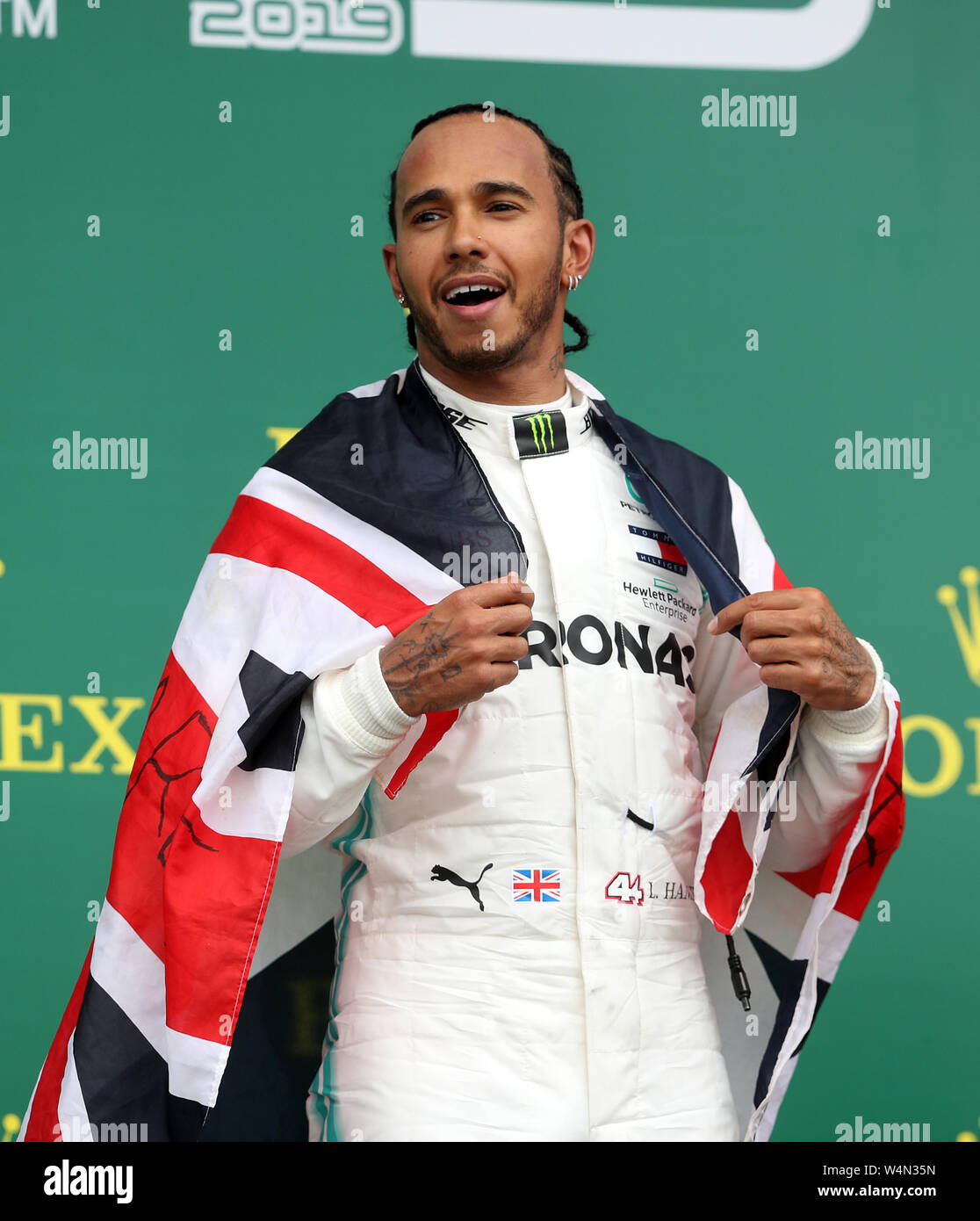 Mercedes' Lewis Hamilton feiert den Sieg des britischen Grand Prix in Silverstone, Towcester. DRÜCKEN SIE VERBANDSFOTO. Bilddatum: Sonntag, 14. Juli 2019. Siehe PA Story AUTO British. Bildnachweis sollte lauten: David Davies/PA Wire. Stockfoto