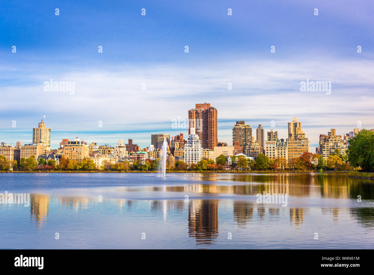 New York, New York, USA am Central Park und Behälter im Herbst Saison. Stockfoto