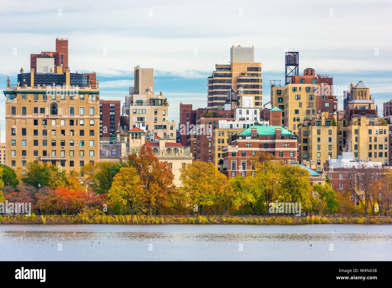New York, New York, USA am Central Park und Behälter im Herbst Saison. Stockfoto