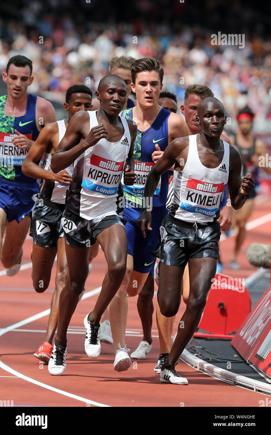 Rhonex KIPRUTO (Kenia) und Nicholas Kipkorir KIMELI (Kenia), konkurrieren in der Männer 5000 m-Finale bei den 2019, IAAF Diamond League, Jubiläum Spiele, Queen Elizabeth Olympic Park, Stratford, London, UK. Stockfoto