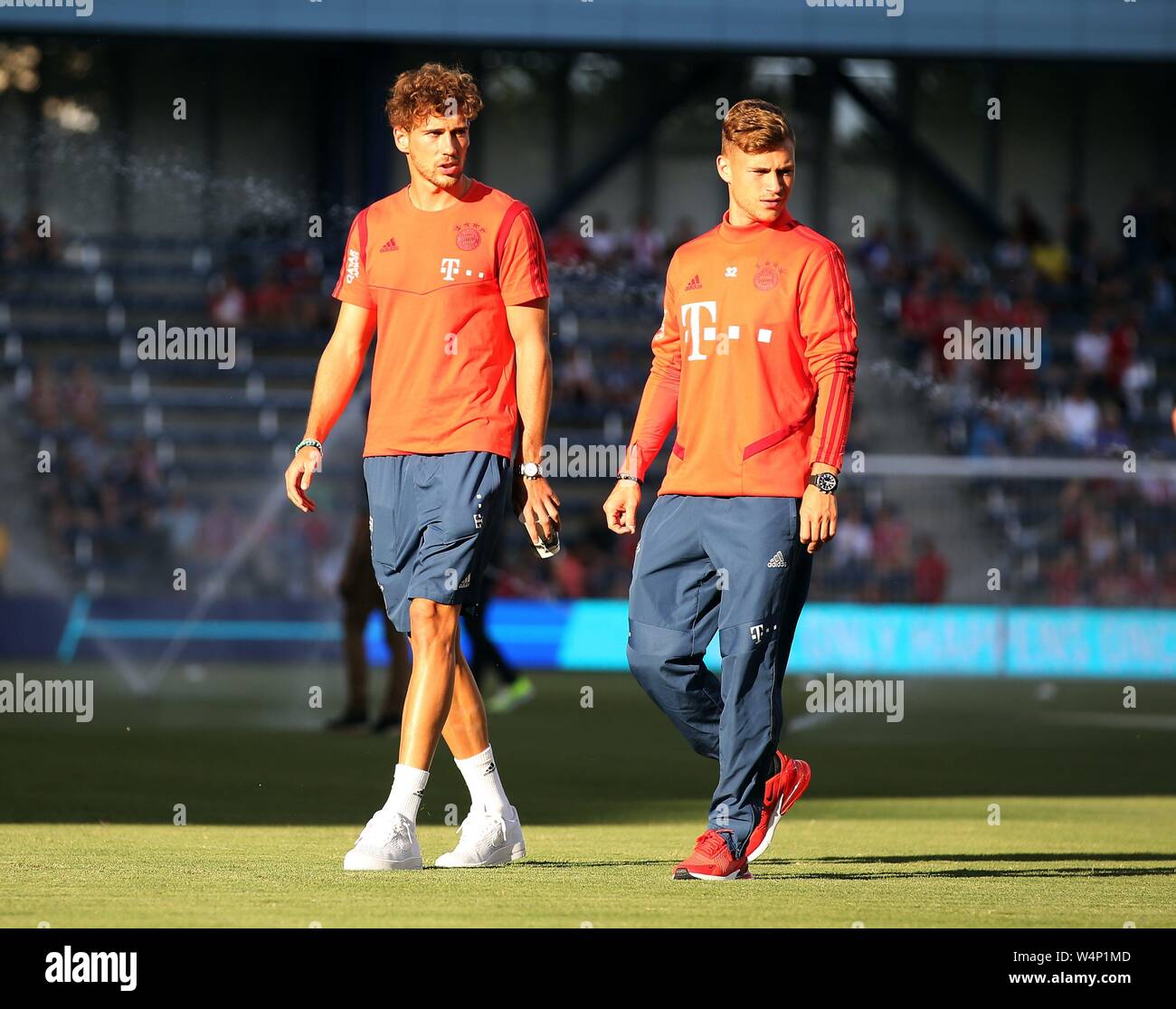 Kansas City, USA. 24. Juli 2019. firo: 23.07.2019 Fußball, Fußball: 1. Bundesliga, Saison 2019/2020 AC Mailand, Test, Test, Freundschaftsspiel, gegen den FC Bayern München München, Audi Sommer Tour USA, Internationale Champions Cup 0:1 FCB Leon Goretzka, vor dem Spiel, Backup, Funktion, Allgemein, Hintergrund, FCB Joshua Kimmich, | Nutzung der weltweiten Kredit: dpa/Alamy leben Nachrichten Stockfoto