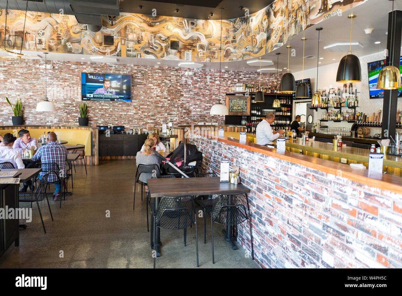 Innenraum der neu eröffneten Batch und Sole upscale Sandwich Restaurant in Lafayette, Kalifornien, 10. September 2018. () Stockfoto