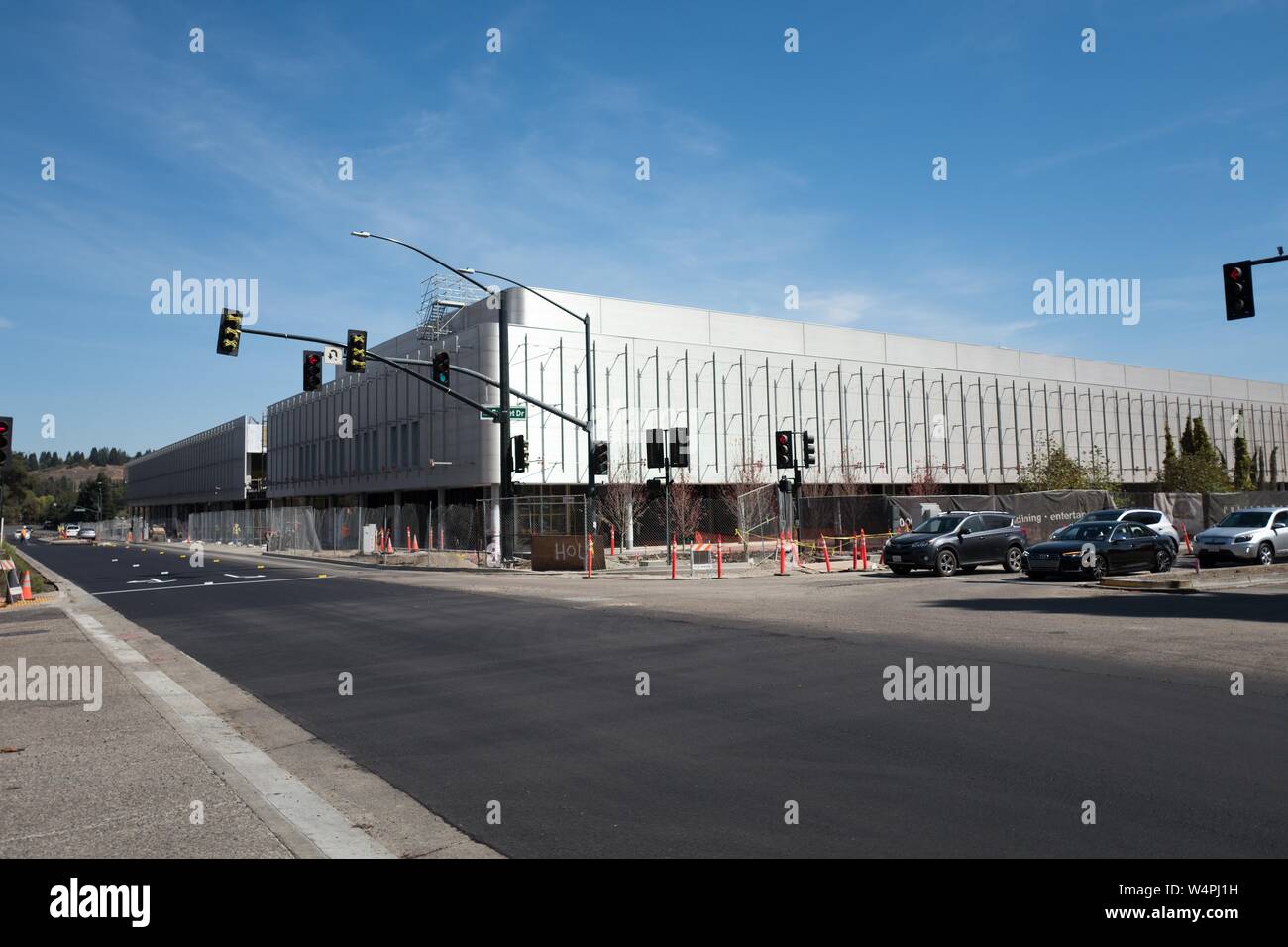 Mit dem Bau des San Ramon City Centre Shopping Mall, einem Projekt des berühmten italienischen Architekten Renzo Piano, San Ramon, Kalifornien, 26. September 2018. () Stockfoto