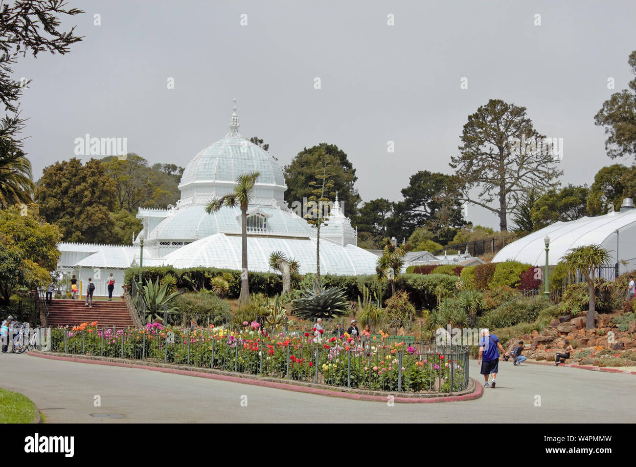 Das Konservatorium von Blumen im Golden Gate Park von San Francisco entfernt. Stockfoto