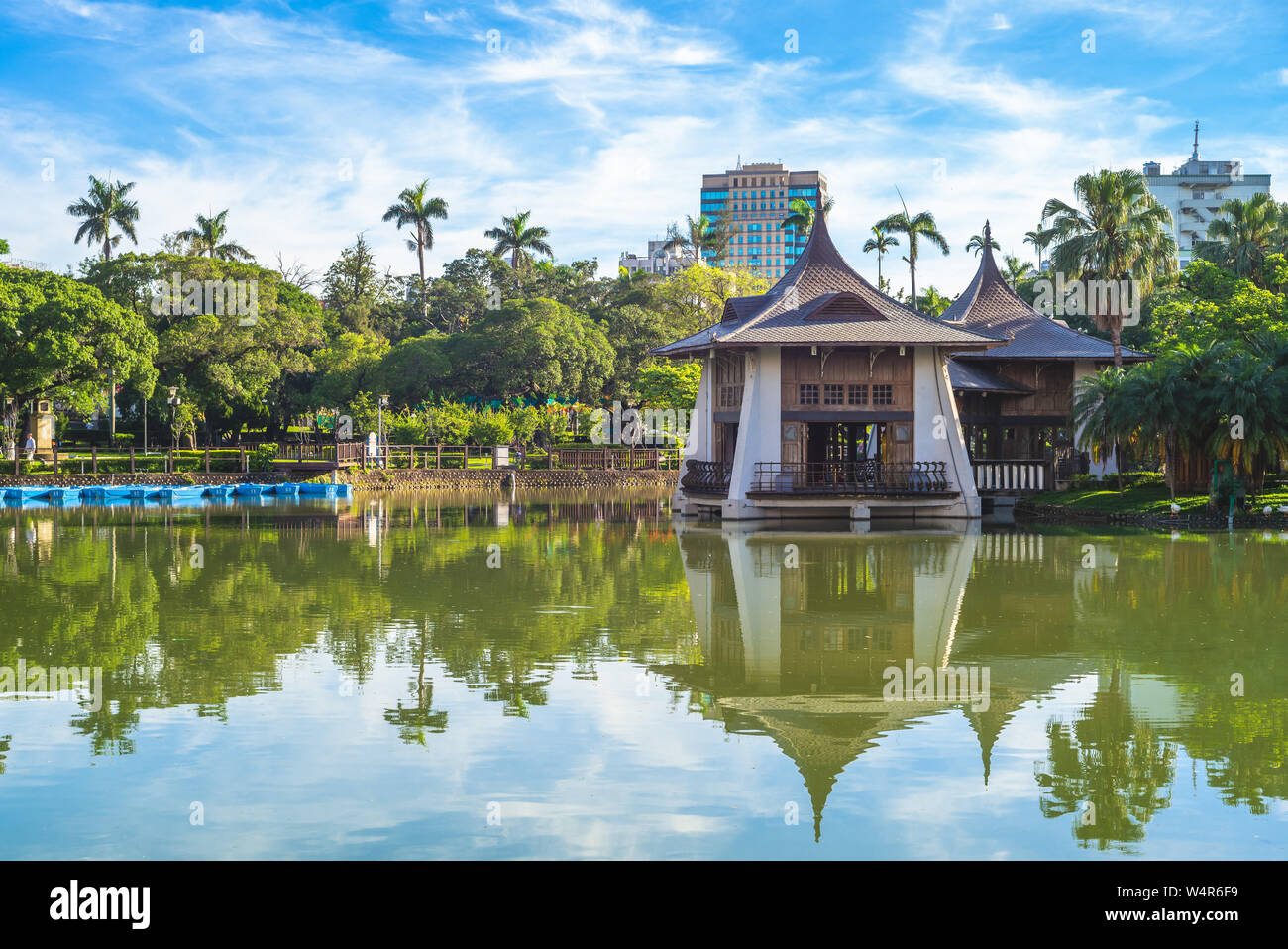 Taichung Park Pavillon in den See Stockfoto