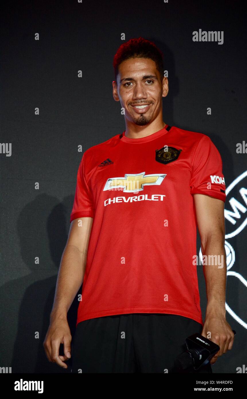 Chris Smalling von Manchester United F.C. der Premier League besucht eine Werbeveranstaltung für Kohler während 2019 Saisonvorbereitung tour in Shanghai, China, 23. Juli 2019. Stockfoto