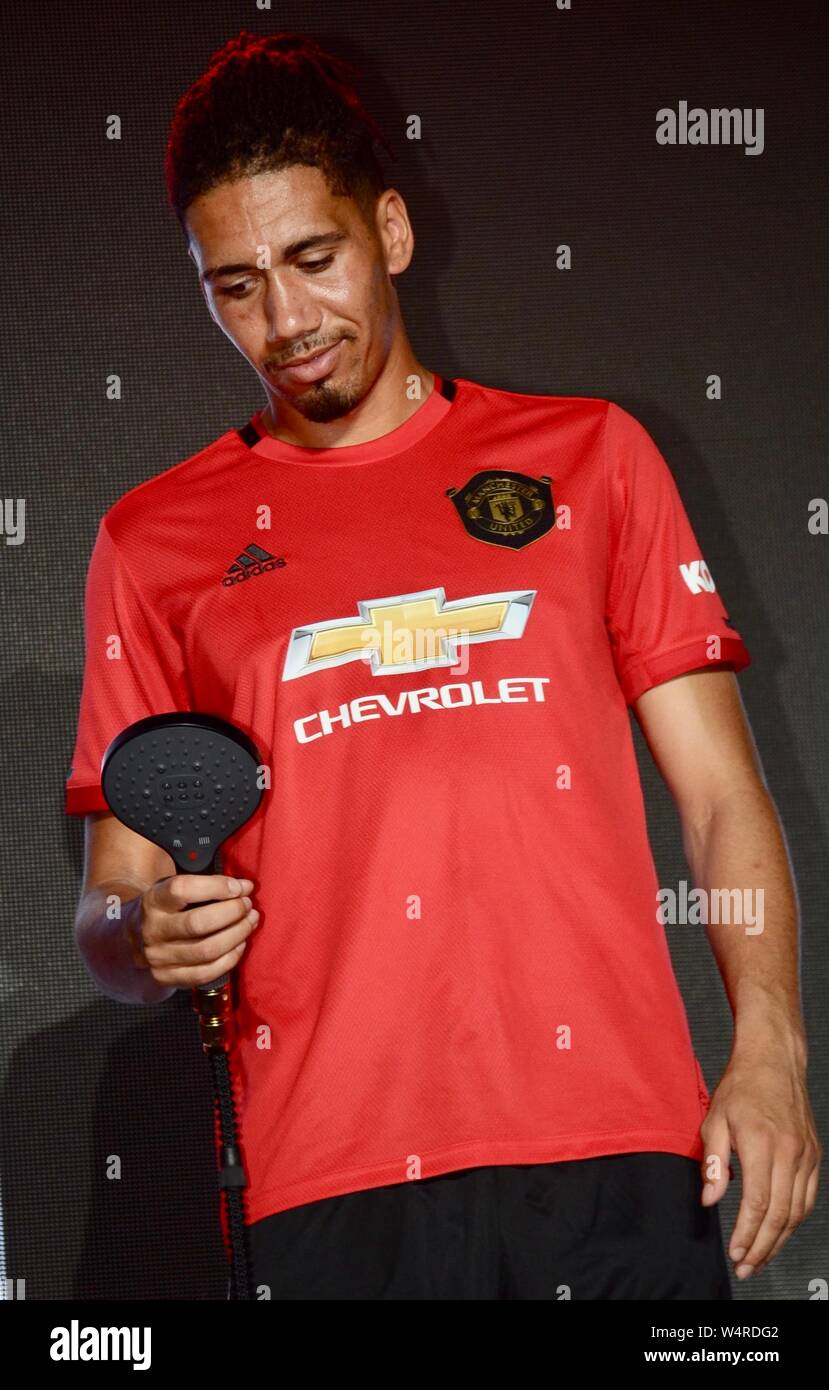Chris Smalling von Manchester United F.C. der Premier League besucht eine Werbeveranstaltung für Kohler während 2019 Saisonvorbereitung tour in Shanghai, China, 23. Juli 2019. Stockfoto