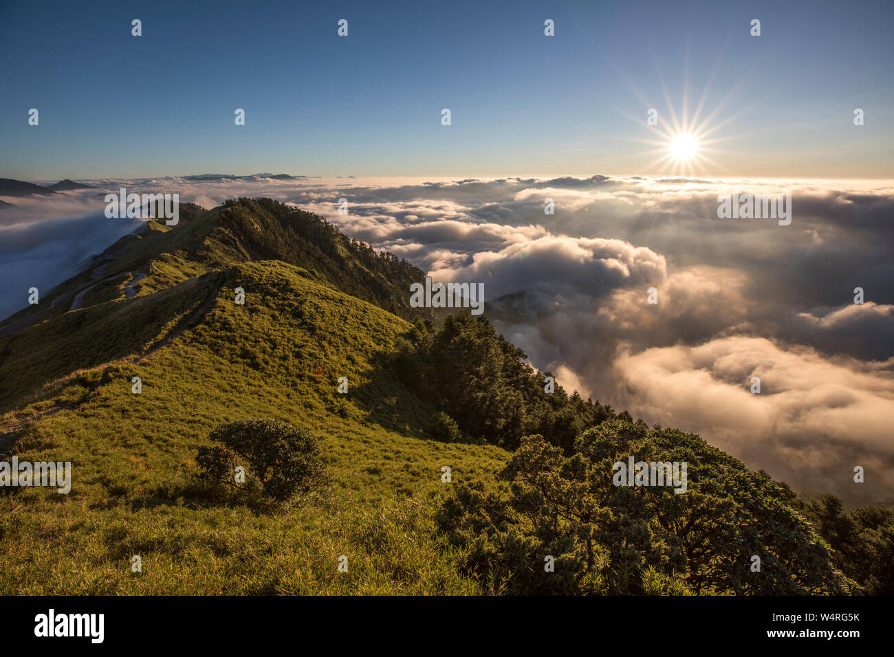 Mount Hehuan in Wolken gehüllt, Hualien County, Taiwan Stockfoto