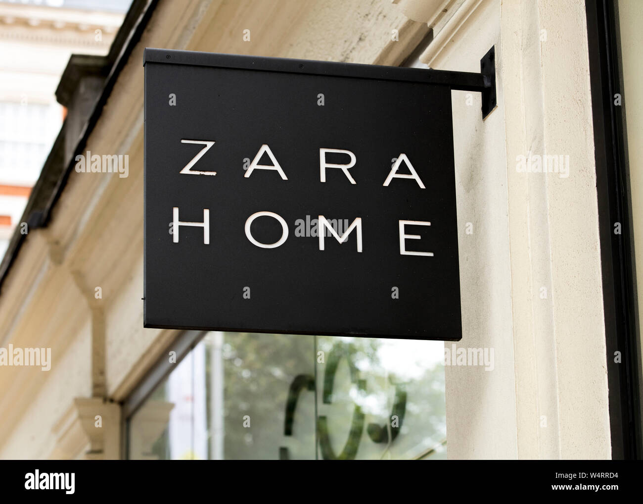 London, Großbritannien, 17. Juli 2019, Zara Home Sign in London Stockfoto