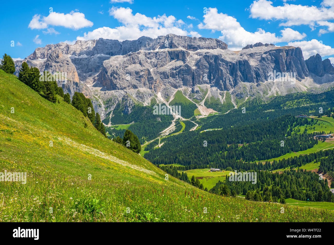 Berg In Den Ital. Alpen 8 Buchstaben Awesome view -Fotos und -Bildmaterial in hoher Auflösung – Alamy