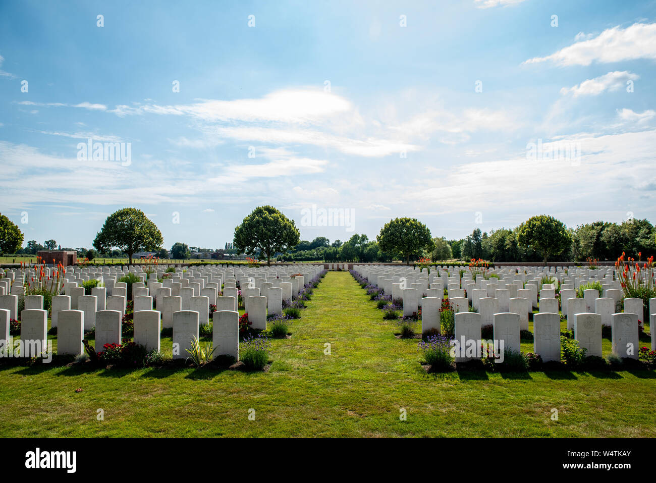 4900. Ieper. Artillerie Holz Friedhof ist een Britse Militaire Begraafplaats met gesneuvelden Uit De Eerste Wereldoorlog, ruhiger Lage in het Belgische Dor Stockfoto