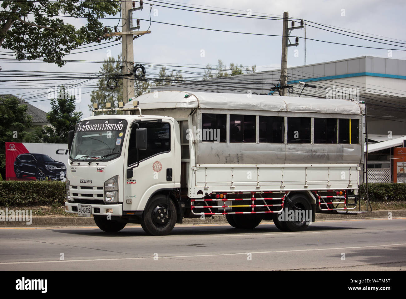 Chiangmai, Thailand - 15. Juli 2019: Dara School Bus Truck. Auf der straße Nr. 1001 8 km von Chiang Mai City. Stockfoto