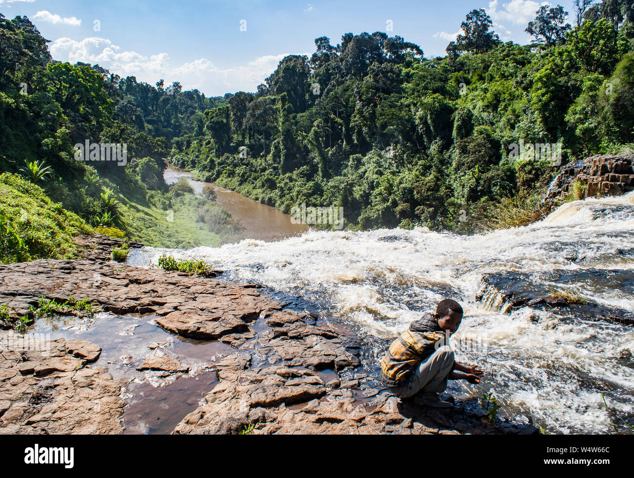 Blick nach Norden vom Kopf des Sor river Wasserfall in Illubabor, Äthiopien Stockfoto