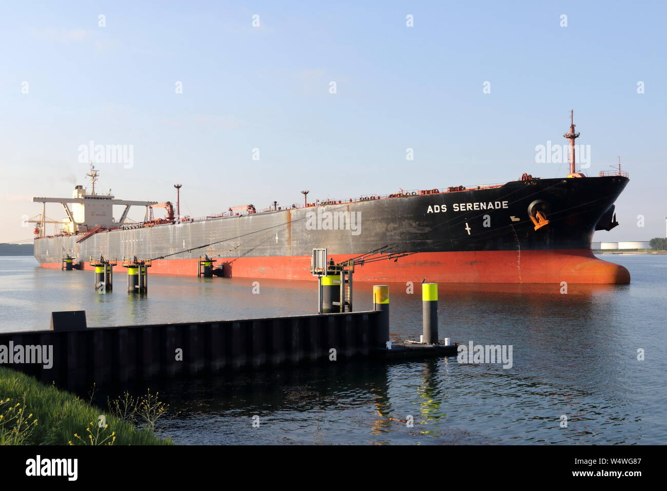 Der supertanker ADS Serenade ist am 22. Mai 2019 im Hafen von Rotterdam. Stockfoto