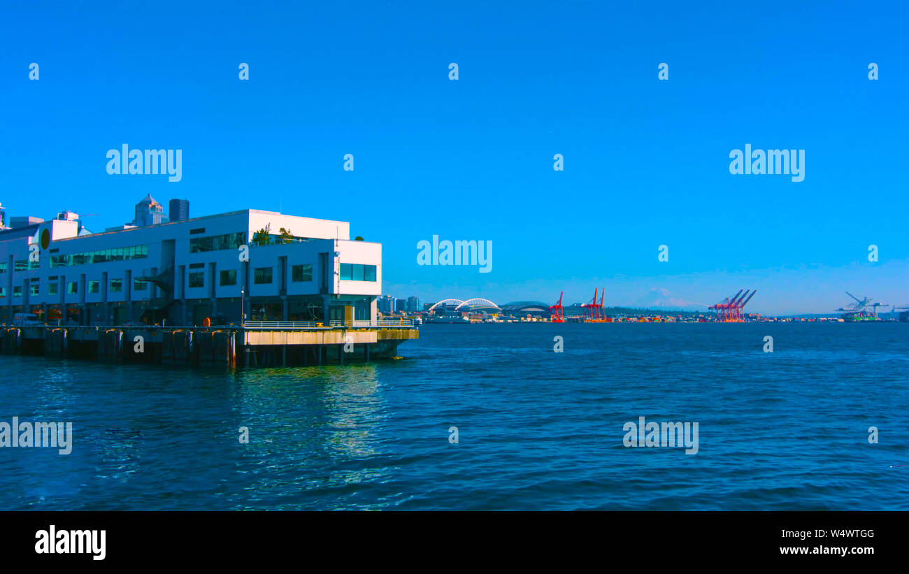 Seattle, Washington, USA (mai 10, 2019) Downtown Seattle, Tages der Seattle Aquarium auf Pier an der Elliott Bay Waterfront in Seattle, WA entfernt Stockfoto