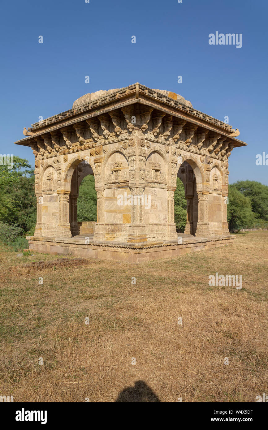 Champaner, India-December Pavagadh, Gujarat, 07, 2014 - Aussicht vom Ehrenmal in der Nähe von Nagina Masjid Stockfoto