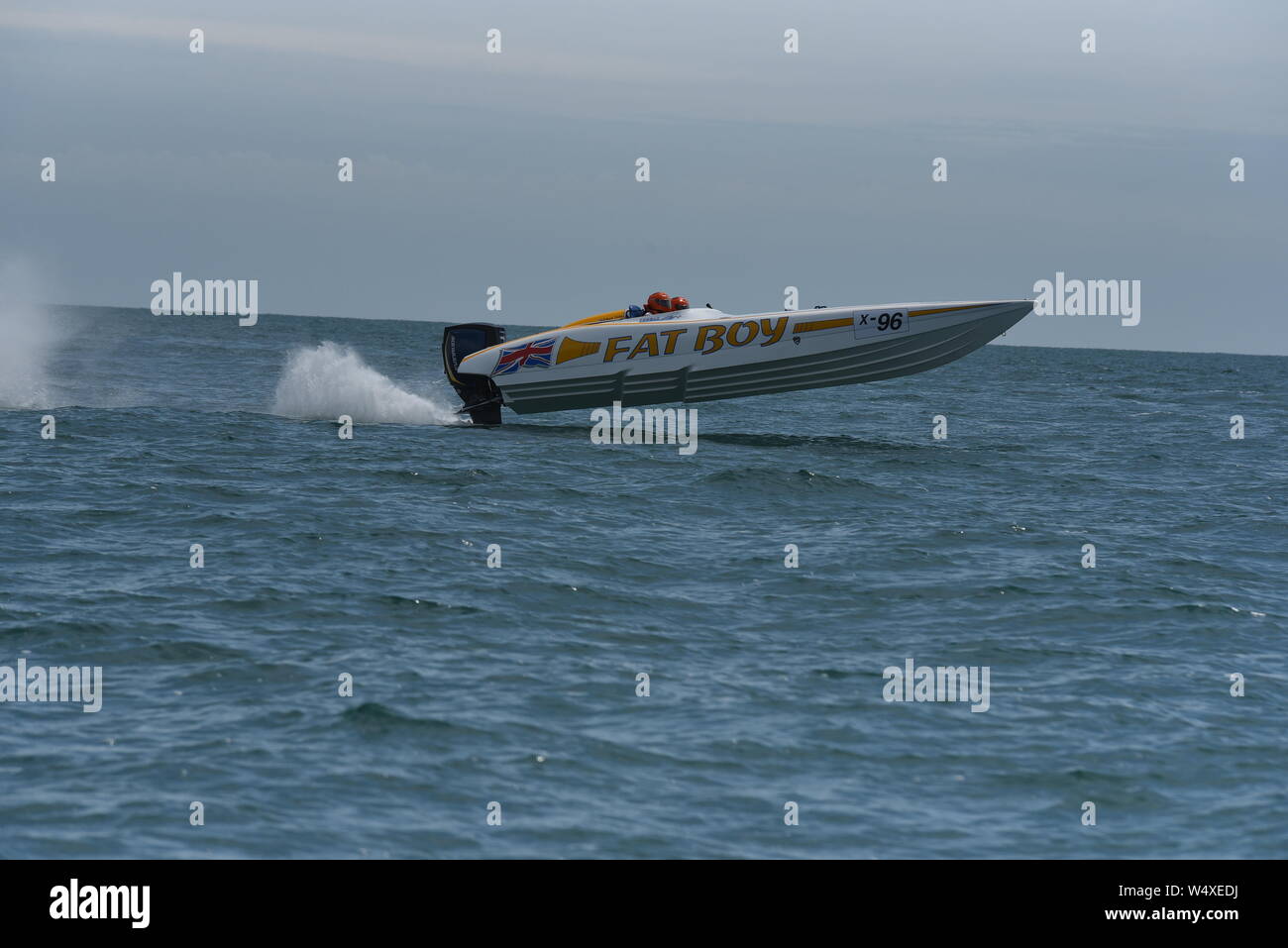 Motorbootrennen auf der UKOPRA Poole 100 2019 Motorbootrennen in den Solent Stockfoto