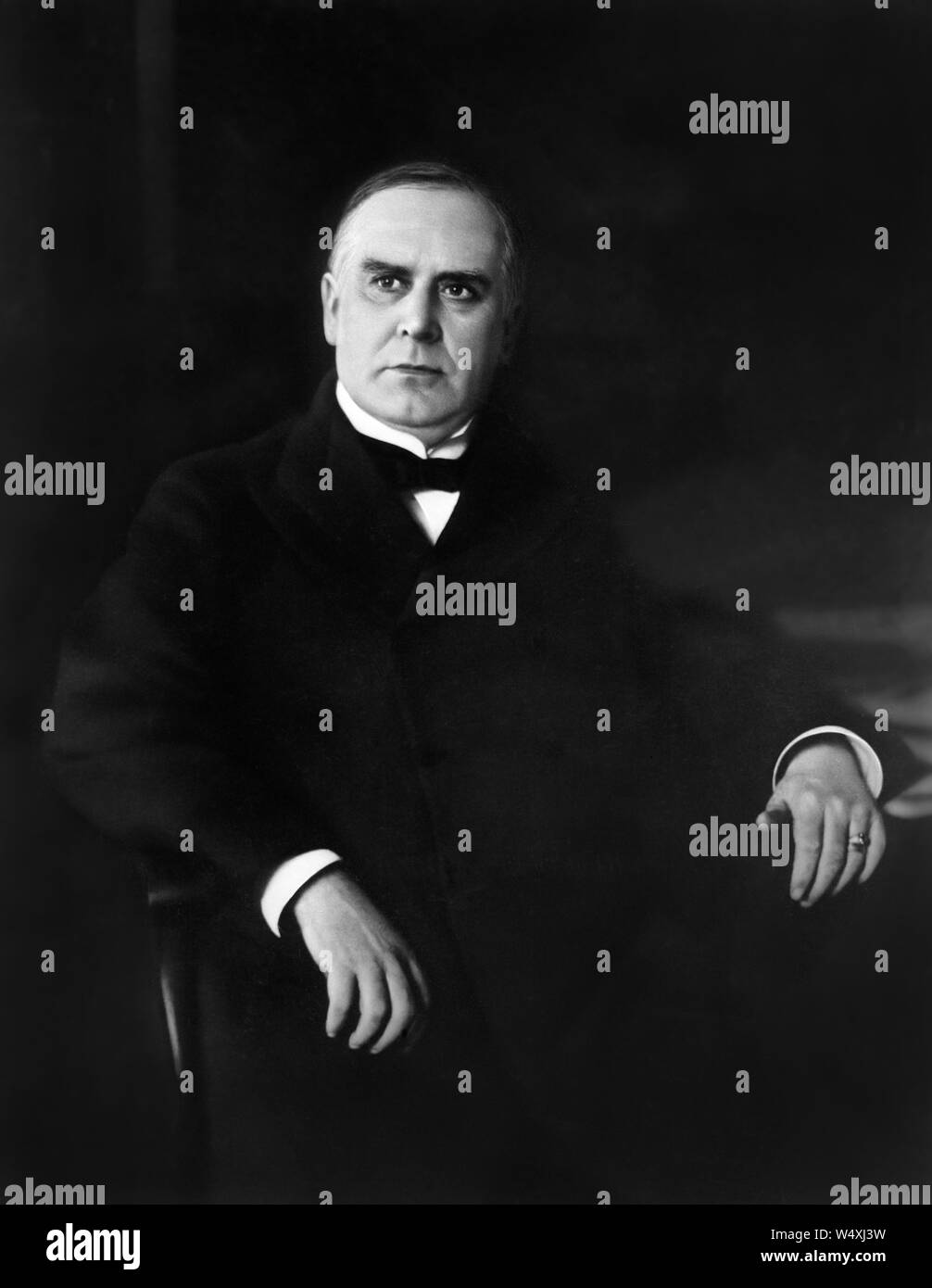 William McKinley (1843-1901), 25. Präsident der Vereinigten Staaten 1897-1901, sitzt, Portrait, Foto von Charles Milton Bell, zwischen 1877 und 1889 Stockfoto