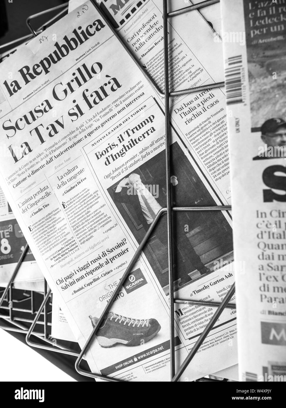 Paris, Frankreich - May 24, 2019: Boris Johnson erscheint auf der Titelseite der italienischen Tageszeitung La Repubblica, wenn er sich UK Vereinigtes Königreich Ministerpräsident Fliese - Trumpf Europas Stockfoto