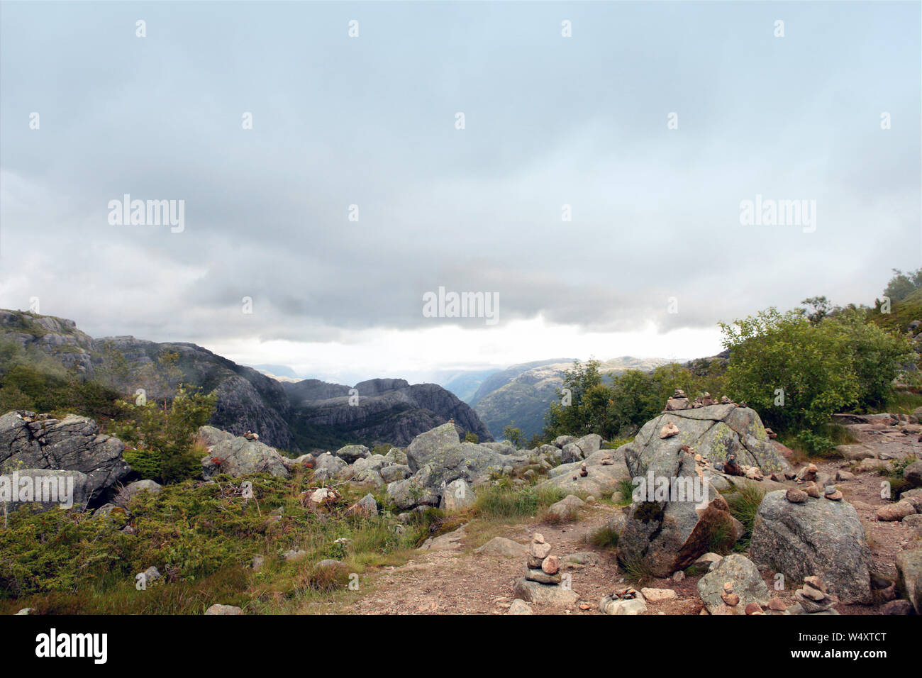 Panoramablick Vom Preikestolen Berg In Norwegen Preikestolen Oder Prediger Stuhl Eine Touristische Attraktion In Forsand Rogaland County Stockfotografie Alamy