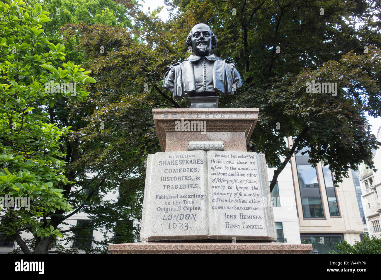 Büste von William Shakespeare in Aldermanbury Garden, Love Lane, London, EC2, England, VEREINIGTES KÖNIGREICH Stockfoto