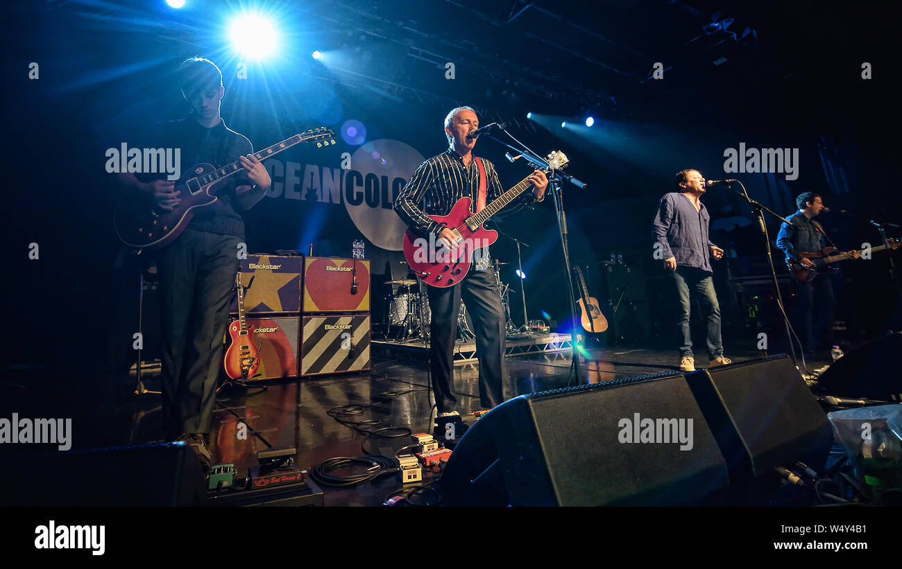 Motherwell, Schottland, Großbritannien. 25. Juli, 2019. Ocean Colour Scene Kick off Ihre schottischen Tour mit Stil in der motherwell Civic Center Konzert Hal UK. Credit: Stuart Westwood Stockfoto