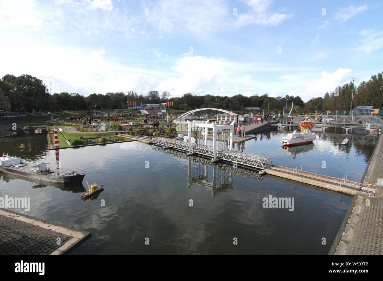 Replik eines niederländischen Hafen in Madurodam Miniatur Park. Der Hafen von Rotterdam ist einer der größten Hafen Europas, in der Stadt Rotterdam. Stockfoto