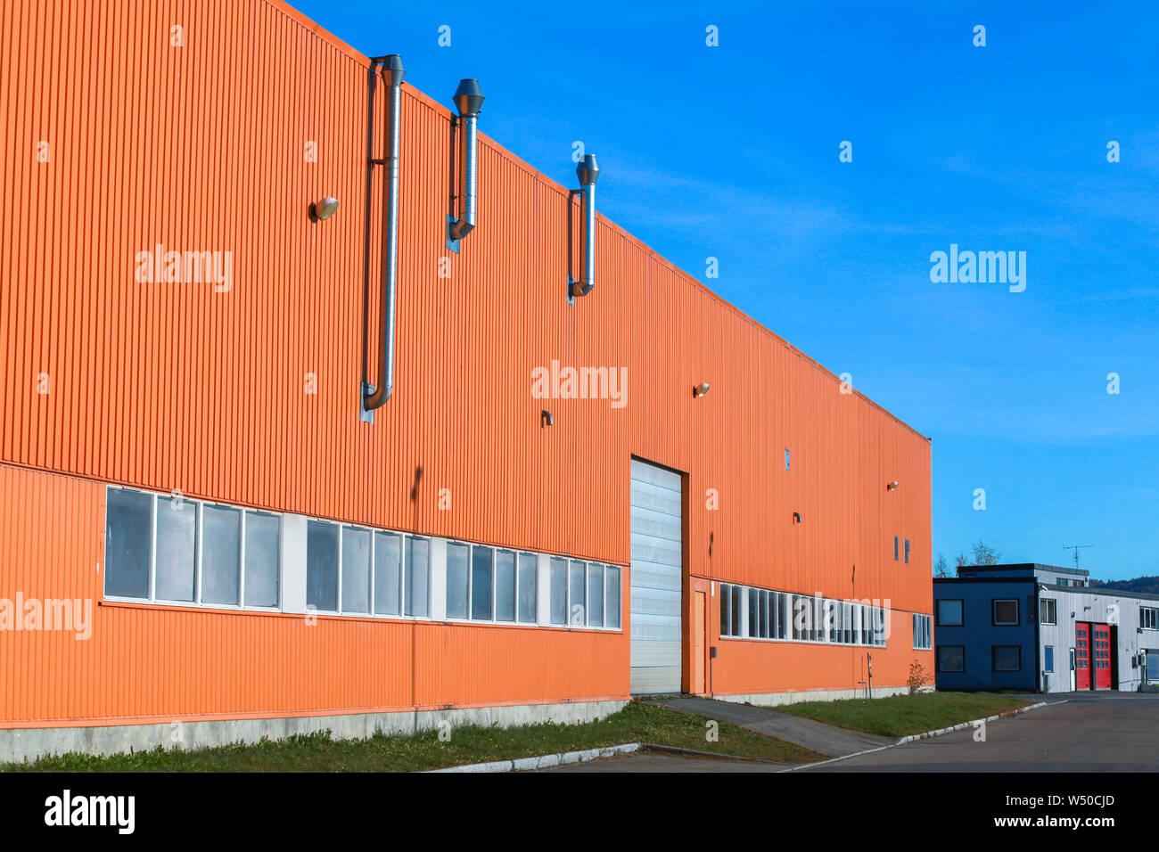 Fassade eines Lagergebäudes. Hafen von Levanger, Norwegen Stockfoto