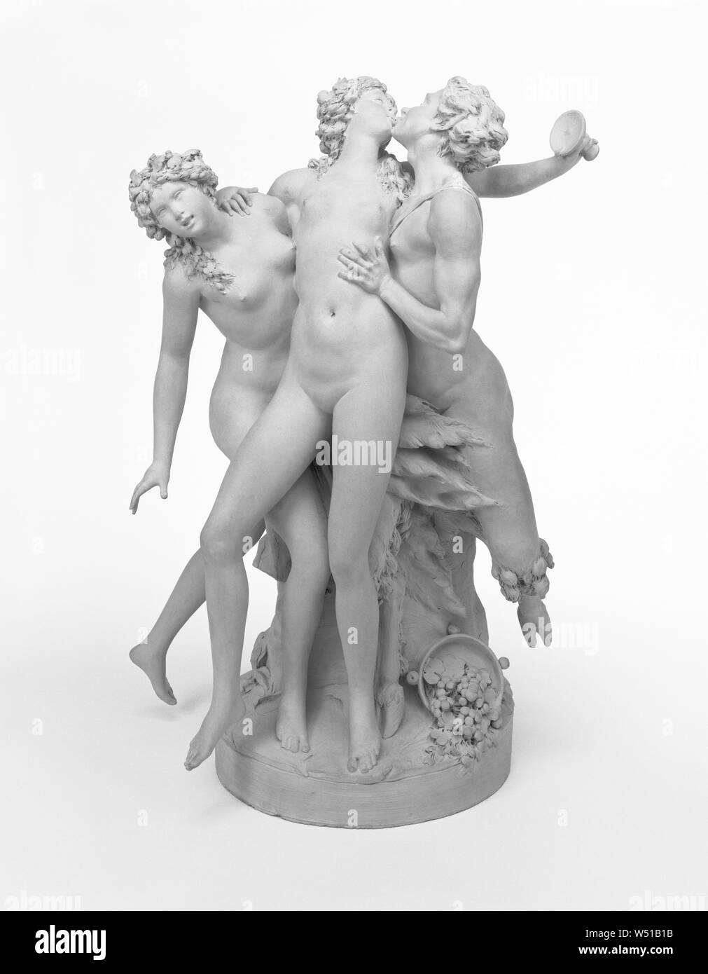 Satyr mit zwei Bacchantes, im Stil der (Claude Michel Clodion) (Französisch, 1738 - 1814), Paris, Frankreich, Ende des 19. Jahrhunderts, Terrakotta, 57,2 × 36,8 × 26,4 cm (22 1/2 x 14 1/2 x 10 3/8 in Stockfoto