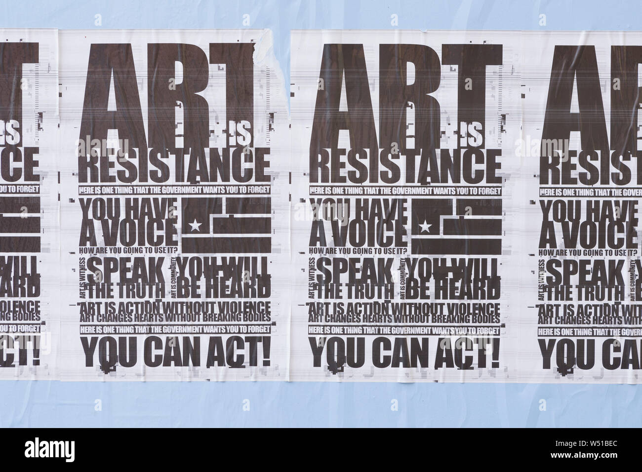 Wheatpaste Poster Stockfotos Und Bilder Kaufen Alamy