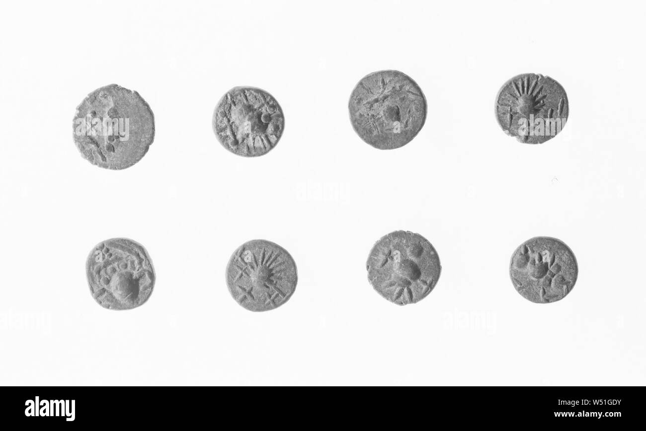 Satz von acht kleinen Führen, Jetons, Unbekannt, Ende des 4. Jahrhundert v. Chr., führen. Stockfoto