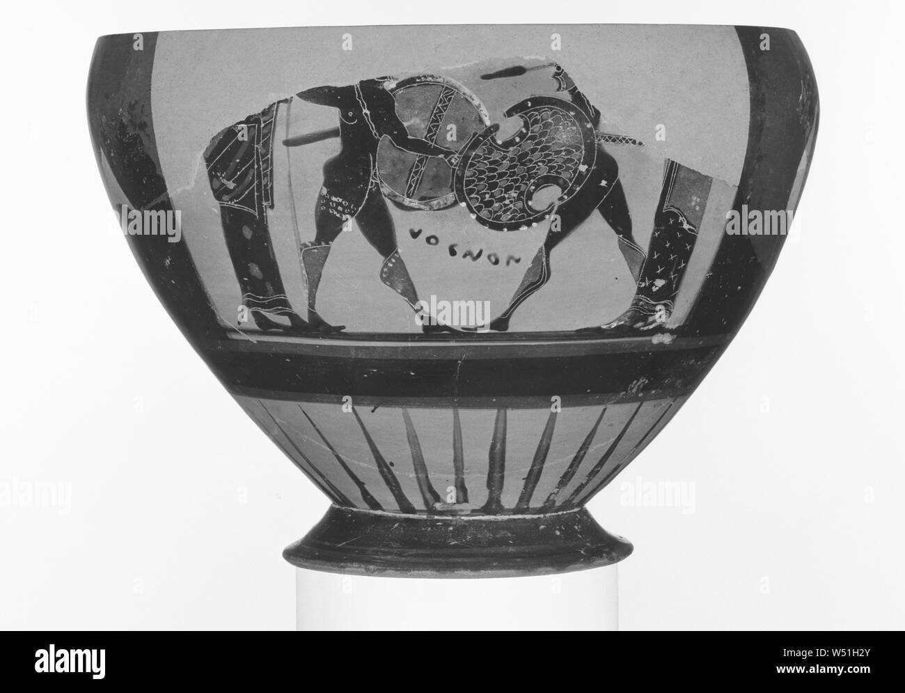 Dachgeschoss Black-Figure Spalte Krater Fragment, Damwild Maler, Tyrrhenische Gruppe, Athen, Griechenland, 550 - 545 v. Chr., Terrakotta, 22,7 × 31,4 cm (8 15/16 x 12 3/8 in Stockfoto