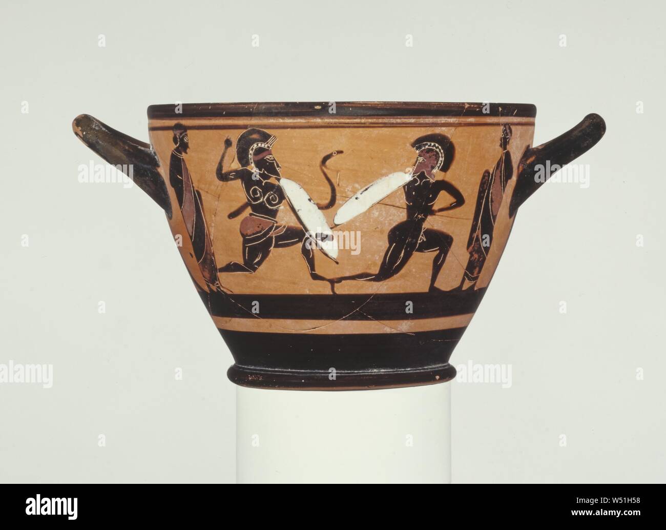 Dachgeschoss Black-Figure Skyphos, Kamel Maler, Athen, Griechenland, ca. 520 - 510 v. Chr., Terrakotta, 13,4 cm (5 1/4 in Stockfoto Dachgeschoss Black-Figure Skyphos, Kamel Maler, Athen, Griechenland, ca. 520 - 510 v. Chr., Terrakotta, 13,4 cm (5 1/4 in Stockfoto