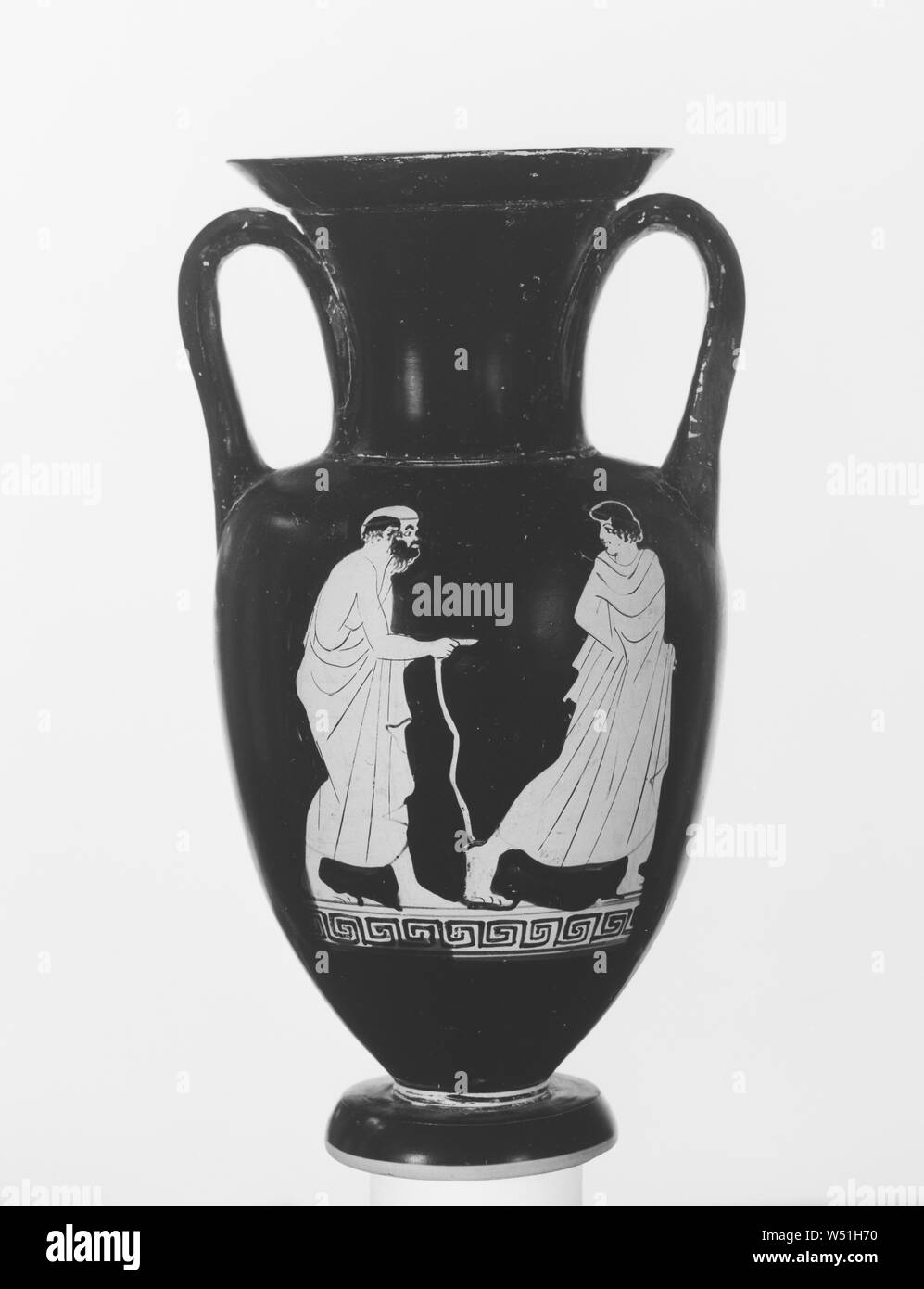 Dachgeschoss Red-Figure Nolan Amphora, Richmond, Maler, Athen, Griechenland, etwa 440 v. Chr., Terrakotta, 24 × 12,3 cm (9 7/16 x 4 13/16-in Stockfoto