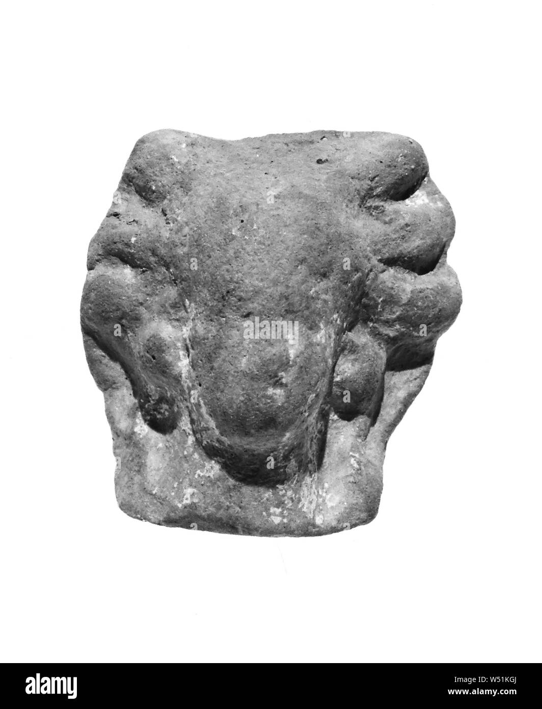 Weiblicher Kopf, Unbekannt, Süditalien, 4. Jahrhundert v. Chr., Terrakotta, 3,1 cm (1 1/4 in Stockfoto
