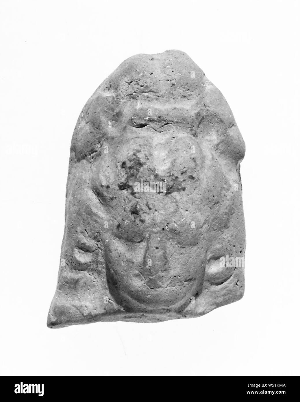 Weiblicher Kopf, Unbekannt, Süditalien, 4. Jahrhundert v. Chr., Terrakotta, 3,5 cm (1 3/8 in Stockfoto
