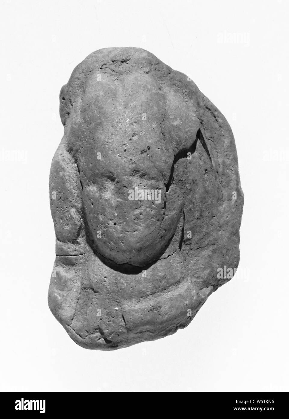 Weiblicher Kopf, Unbekannt, Süditalien, 4. Jahrhundert v. Chr., Terracotta, 4cm (1 9/16 Zoll Stockfoto