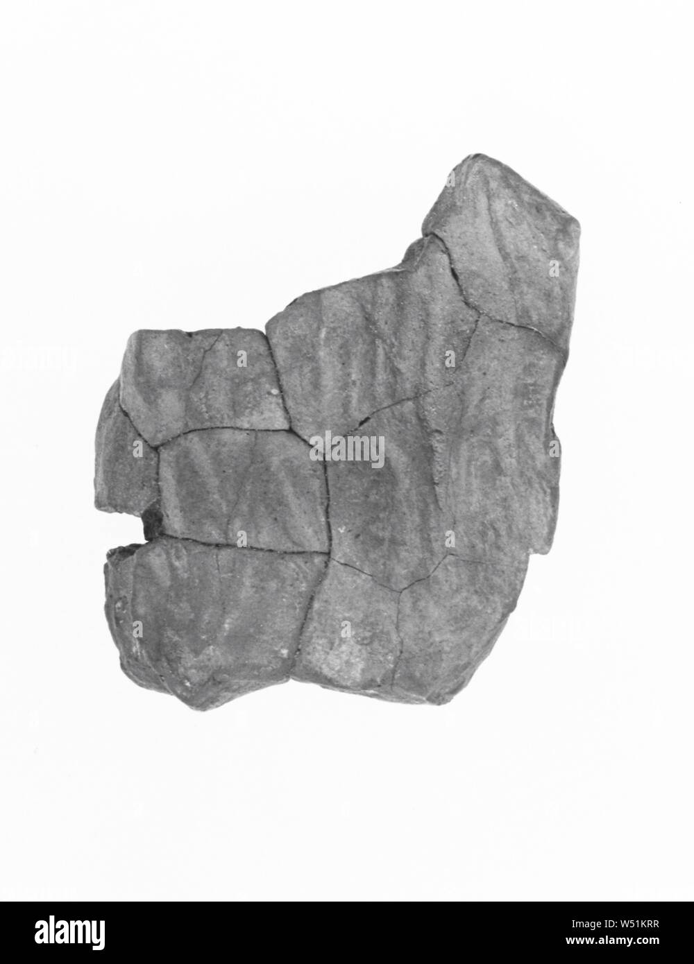Figurine Fragment, Unbekannt, Süditalien, 4. Jahrhundert v. Chr., Terrakotta, 5,4 cm (2 1/8 in. Stockfoto