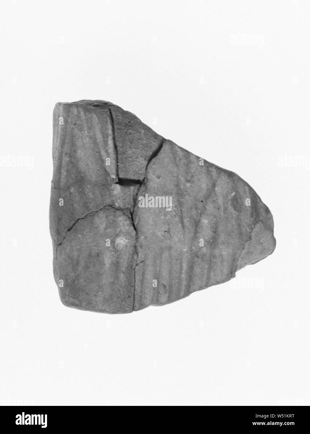 Figurine Fragment, Unbekannt, Süditalien, 4. Jahrhundert v. Chr., Terrakotta, 4,1 cm (1 5/8 in Stockfoto
