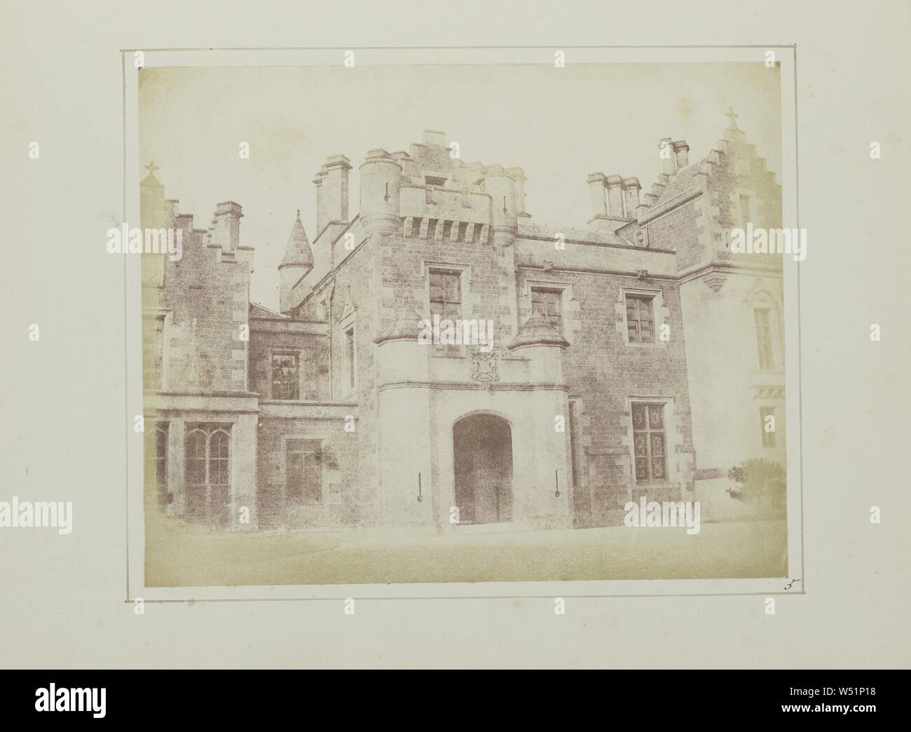 Halle Tür, Abbotsford, William Henry Fox Talbot (Englisch, 1800-1877), Schottland, 24. Oktober 1844, gesalzen Papier drucken, 16,8 × 20,8 cm (6 5/8 x 8 3/16 in. Stockfoto