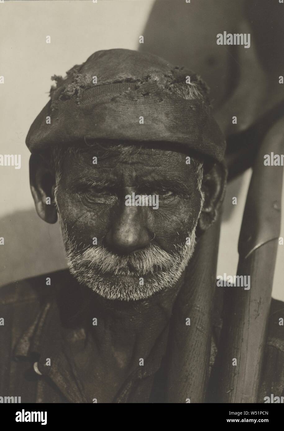 Kohle Loader, Havanna, Walker Evans (1903-1975), 1933, Silbergelatineabzug, 17,1 x 12,2 cm (6 3/4 x 4 13/16 in Stockfoto