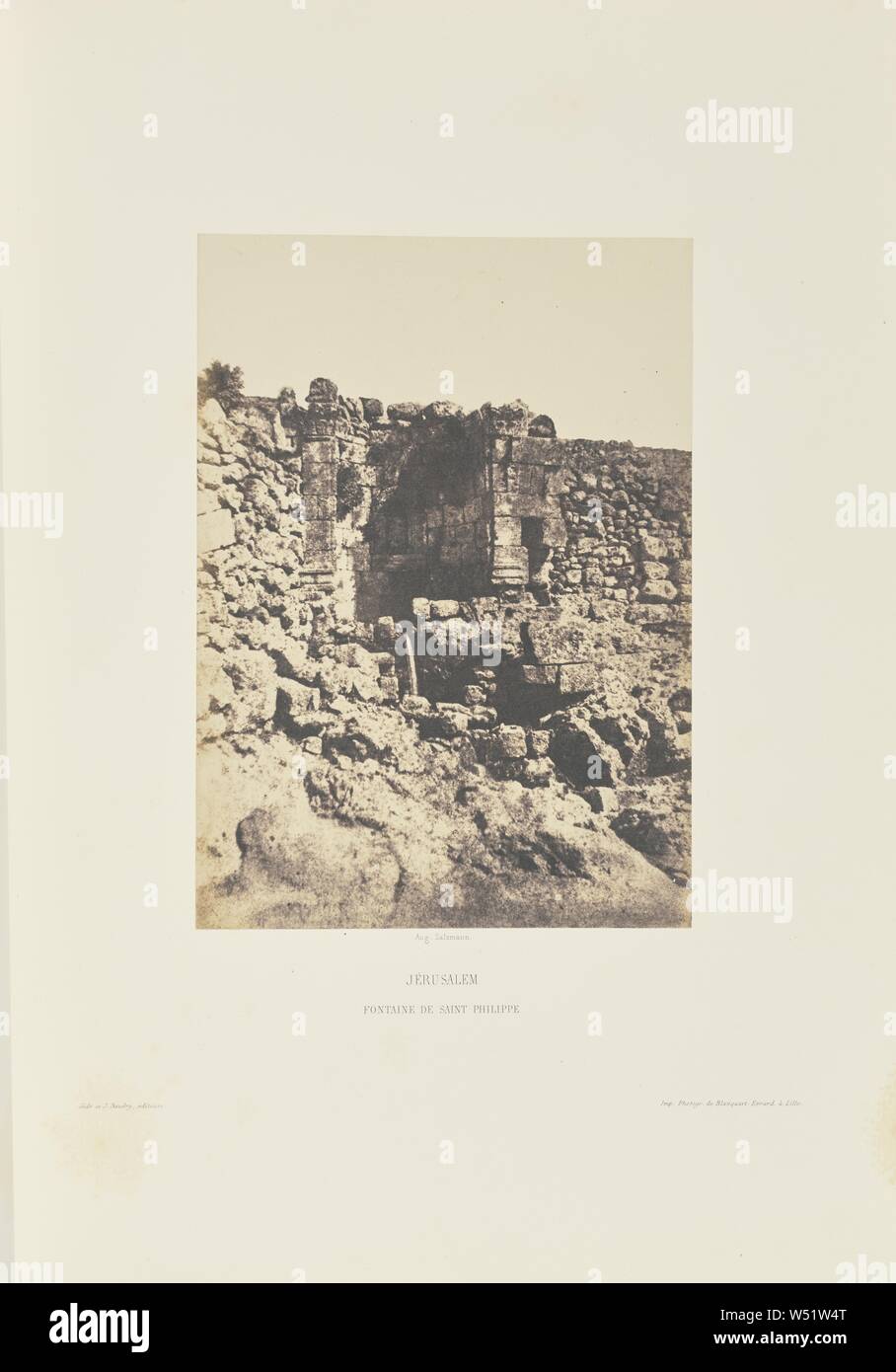 Jérusalem. Fontaine de Saint Philippe Auguste Salzmann (Französisch, 1824-1872), und Louis Désiré Blanquart-Evrard (Französisch, 1802 - 1872), Jerusalem, Israel (Palästina), negative 1854, Druck 1856, gesalzen Papier drucken, 21,9 x 15,7 cm (8 5/8 x 6 3/16 in. Stockfoto