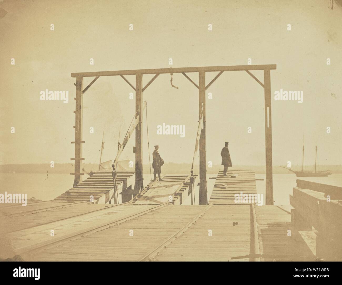 Brücken, über die die Autos uopn geladen sind oder von archen Leichter oder Schuten, A.J. geladen Russell (American, 1830-1902), Alexandria, Virginia, USA, März 1863, gesalzen Papier drucken, 15,2 × 20,3 cm (6 x 8 Zoll Stockfoto