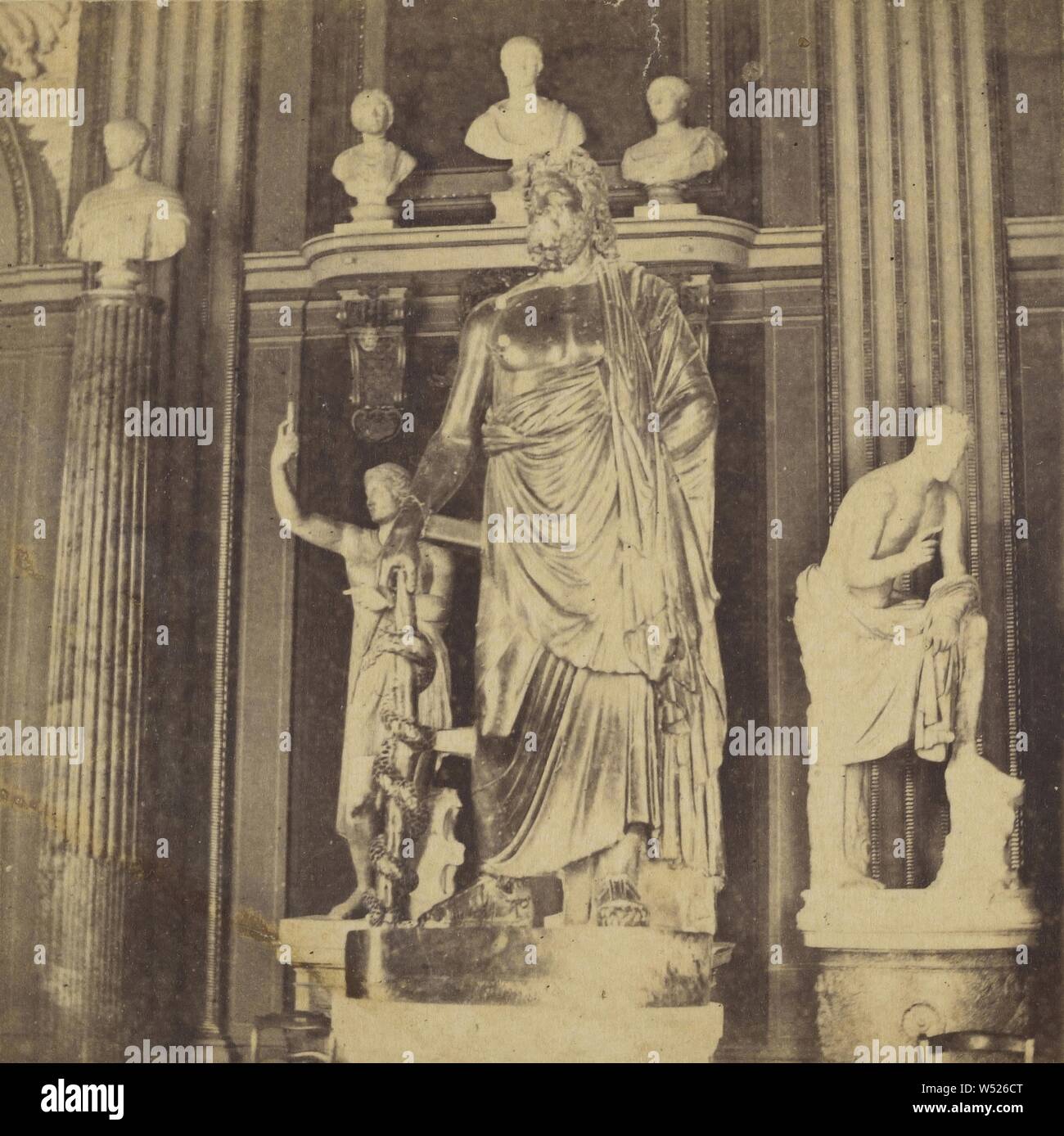 Interieur mit römischen Statuen und Büsten, F. Datri (Italienisch, aktive 1860s - 1870s), 1870s, Eiklar silber Drucken Stockfoto