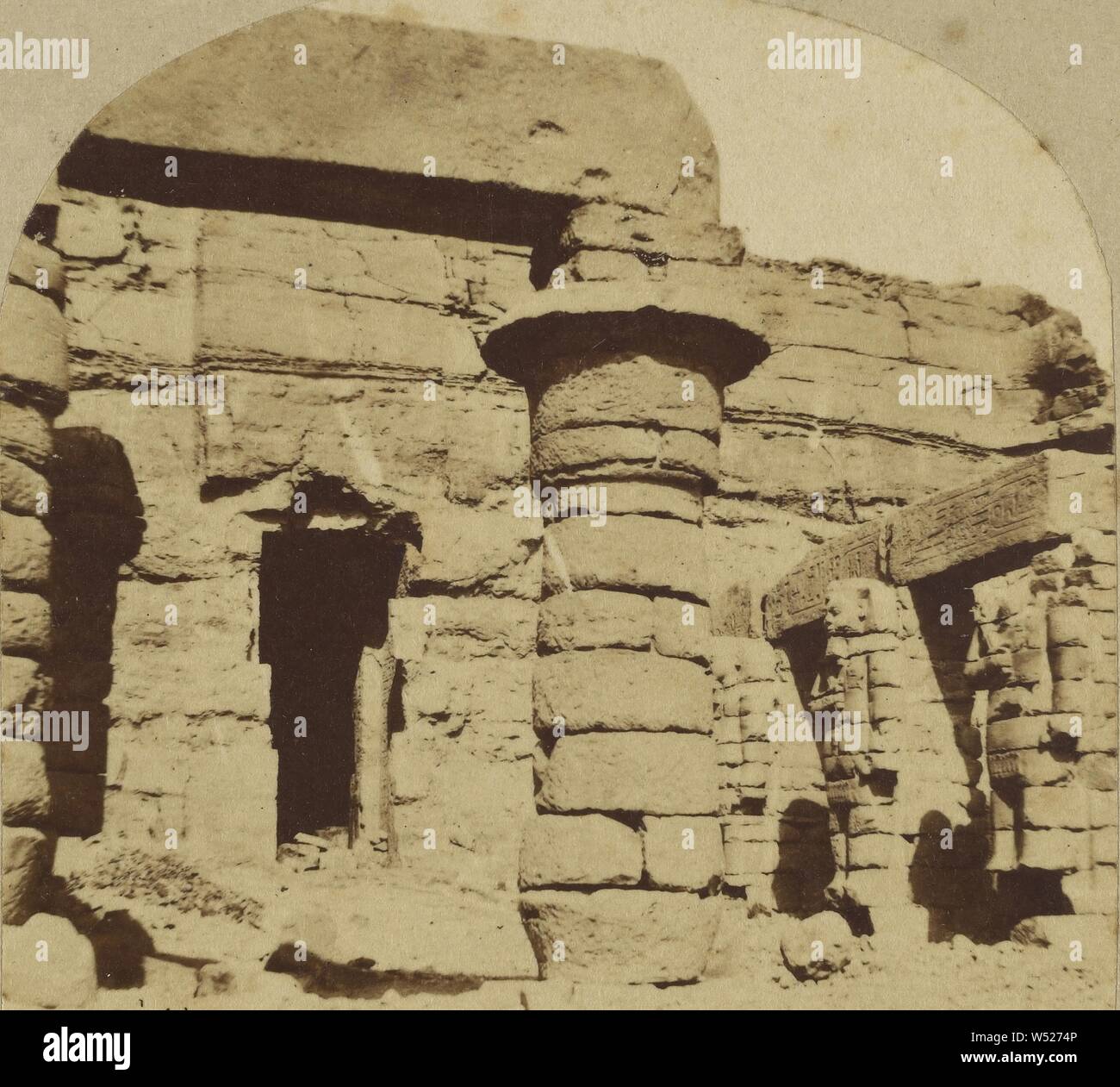 Das äußere Vorhalle des Rock Temple von Cerf Hassann Gorche, (oder), in Nubien., Francis Frith (Englisch, 1822-1898), 1856-1857, Eiweiß silber Drucken Stockfoto
