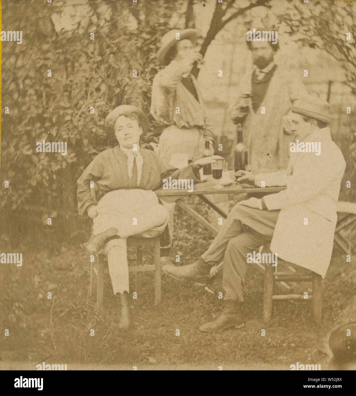 Drei Männer und eine Frau um einen Tisch trinken versammelt, Unbekannten, amerikanischen, ca. 1865, Eiweiß silber Drucken Stockfoto