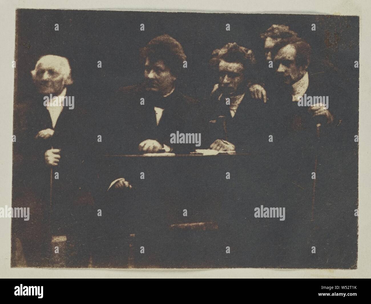 Pfr. Dr. George Muirhead, Pfr. Dr. William Cunningham, Pfr. Dr. James Begg, John Hamilton, und Pfr. Dr. Thomas Guthrie, Hill & Adamson (Schottische, aktiv 1843 - 1848), Schottland, 1843-1847, gesalzen Papier Drucken von Papier negativ, 7,3 × 9,8 cm (2 7/8 x 3 7/8 in Stockfoto
